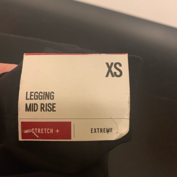 Express Mid Rise Legging - Picture 6 of 6